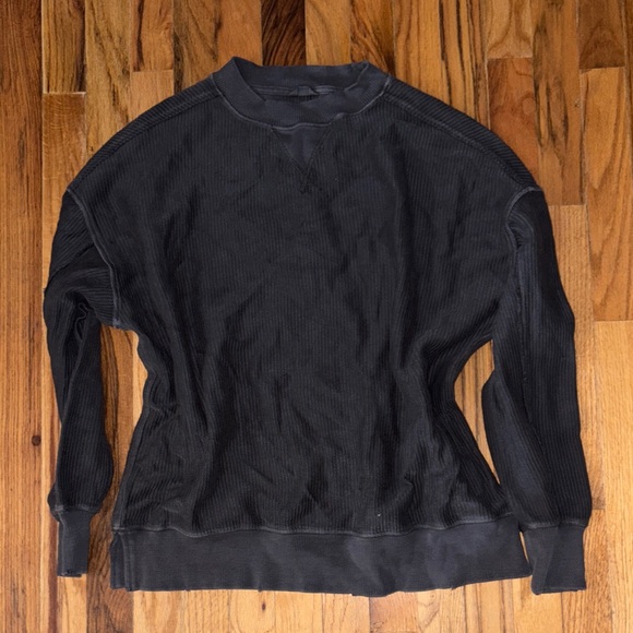 aerie Tops - Aerie women’s XXS fits up to s/m Charcoal Crewneck Sweater Preloved!#snatch fast